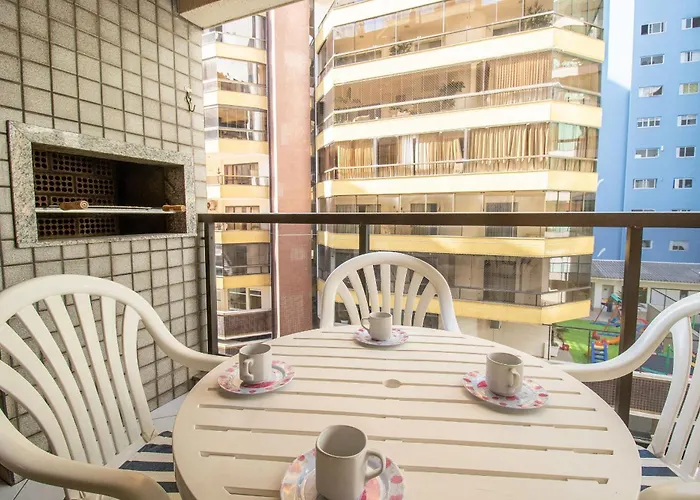 Bor41 - Quadra Mar, 4 Dorm, 2 Garagens, Churrasq.