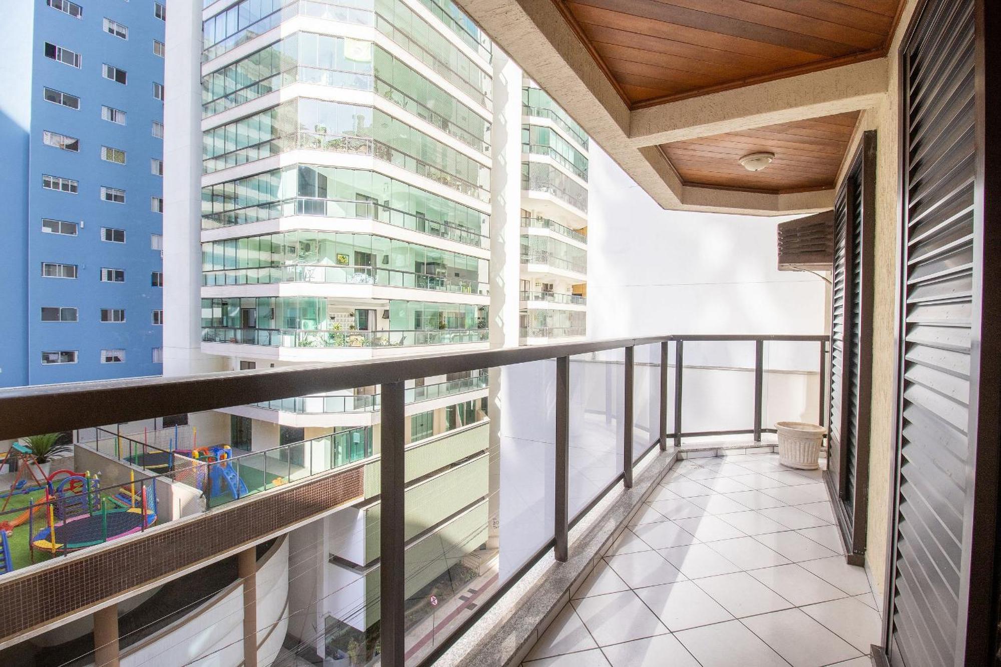 Bor41 - Quadra Mar, 4 Dorm, 2 Garagens, Churrasq. Balneário Camboriú